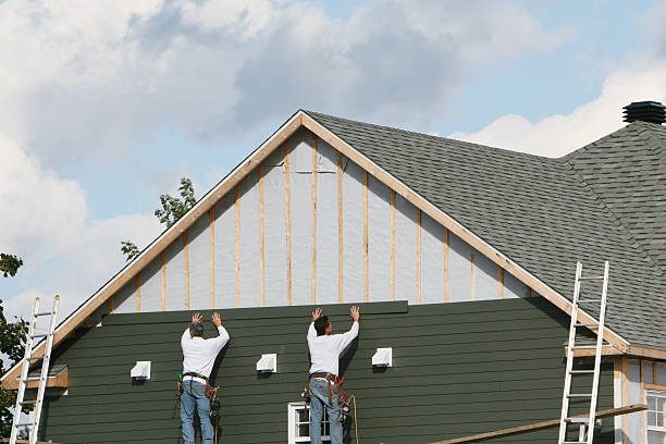Professional Siding technician working in Bristol, IN